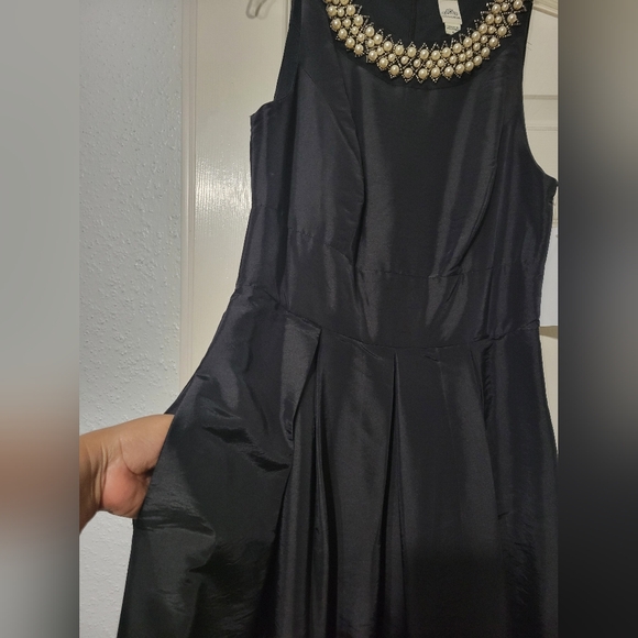 Sangria Black Satin Gown Size 6 Pearl Neckline Pleated Fit And Flare w/ Pockets - Picture 7 of 7